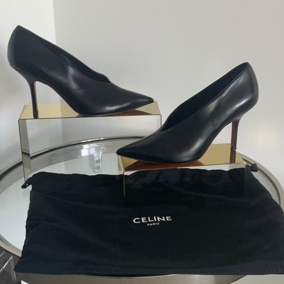 Celine  V-Neck Black Leather Pointy Toe High Heels Shoes sz 37EU - Picture 1 of 7